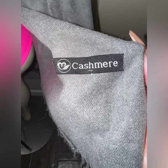 CASHMERE GREY SCARF - SHAWL - STOLE - WRAP - PLAIN LUXURY WITH FRINGE - Picture 6 of 8